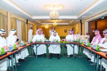 نائب وزير البيئة يطلع على خدمات مرفأي دارين والخبر