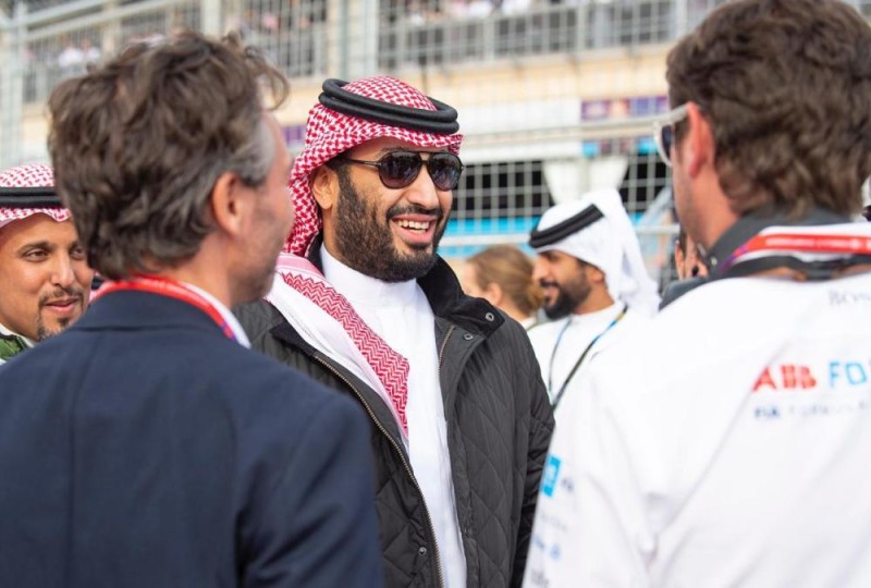 ولي العهد يشهد انطلاق «فورمولا إي» بالدرعية