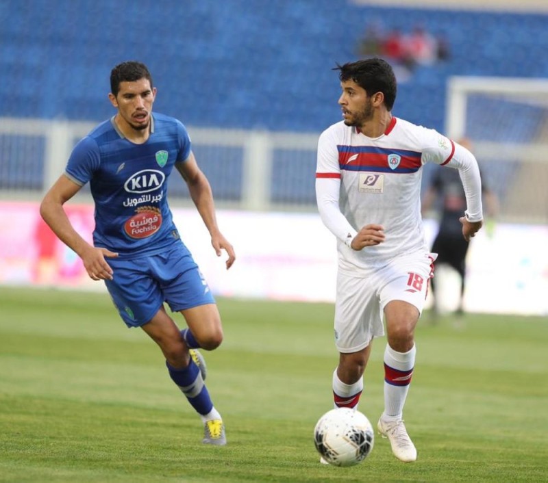 أبها يهزم ضيفه الفتح بثلاثية فى دوري المحترفين 