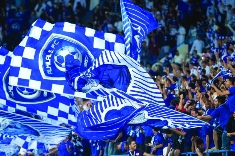 إدارة الهلال تتسلم تذاكر المباراة