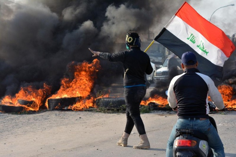 وزير الصحة العراقى : 111 قتيلاً والغاز المسيل ليس 'ساماً ' 