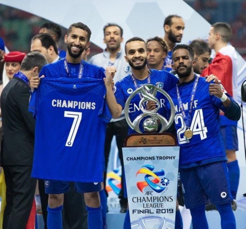 الهلال.. يرسم الفرح