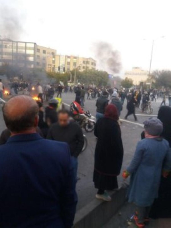 الإعلام.. «شماعة» الفشل لإيران
