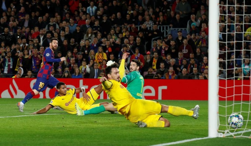 «في مباراته الـ700».. ميسي يقود برشلونة لدور الـ16 بدوري الأبطال