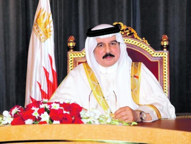 ملك البحرين يهنىء خادم الحرمين بذكرى «البيعة الخامسة»