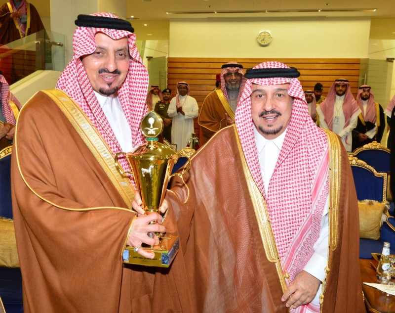 نيابة عن الملك.. أمير الرياض يرعى سباق «كأس الوفاء»