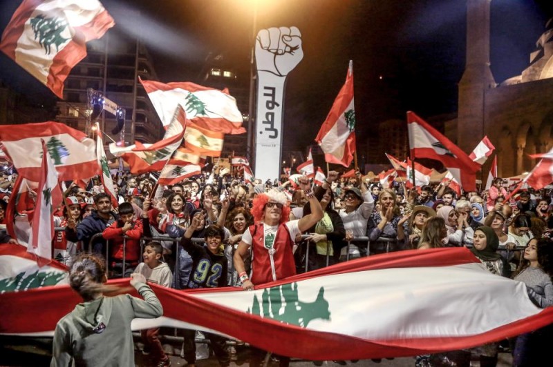 الاحتجاجات تتواصل في لبنان.. والقوى السياسية تماطل