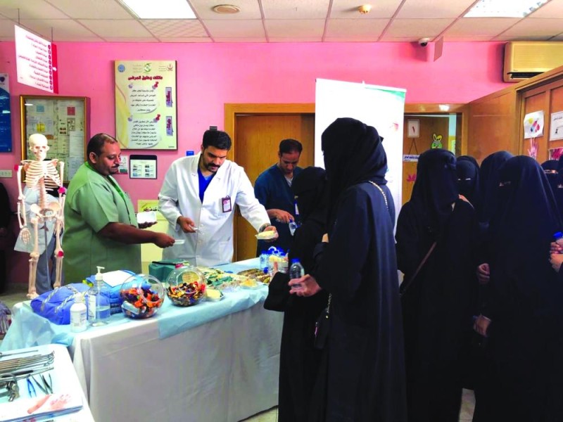 توعية «وقائية» لـ 20 طالبة بالجفر