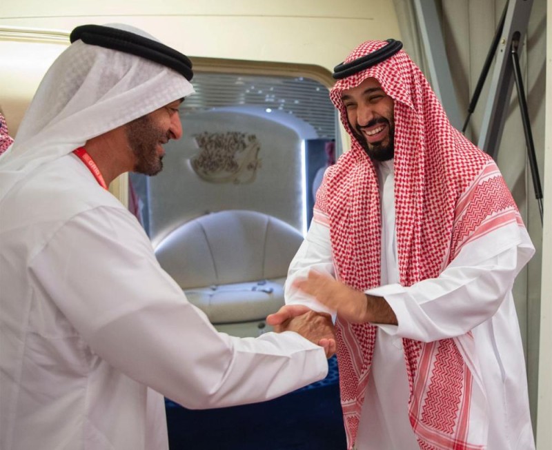 ولي العهد يغادر الإمارات