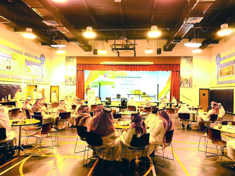 تعليم الخبر يناقش نتائج الاختبارات الدولية