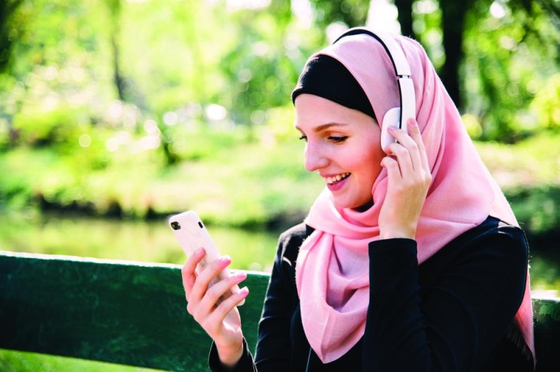 «السماعات» تحمي من إشعاعات الجوال