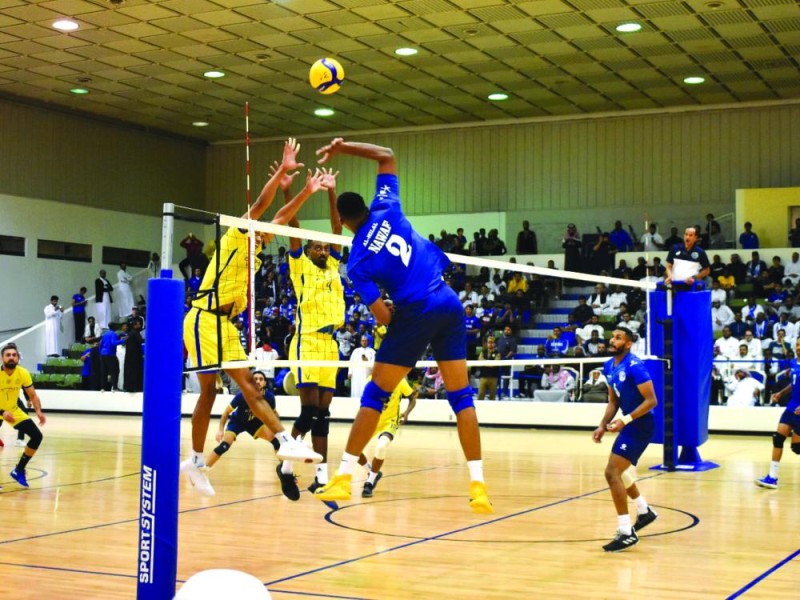 طائرة الهلال تحلق فوق النصر