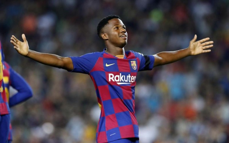 برشلونة يكافئ «فاتي» بعقد جديد حتى 2022