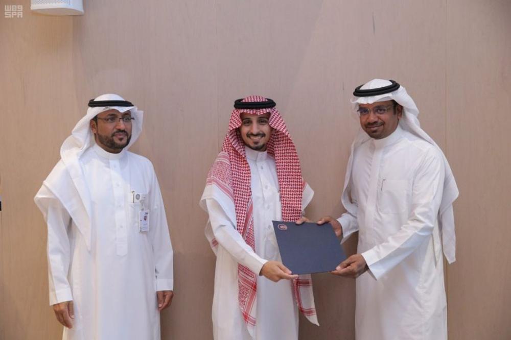 «أكاديمية القيادة» تحتفل بـ 60 خريجاً من القطاع الخاص 