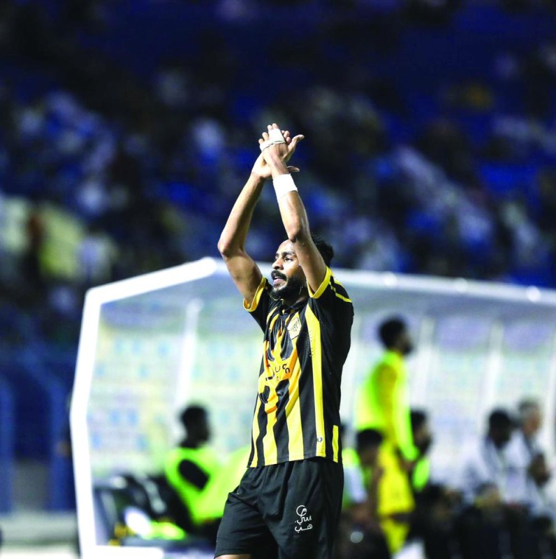 الاتحاد يهدد الصفا.. والهلال مرشح لصعود الجبلين