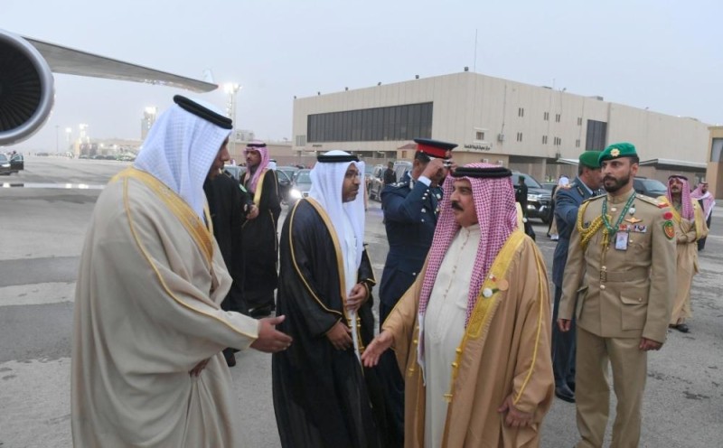 ملك البحرين يغادر الرياض