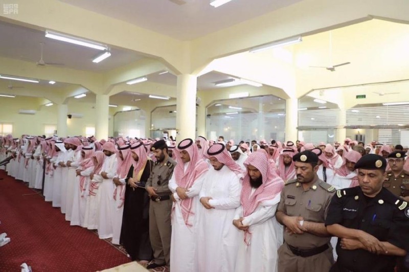 أهالي محايل يشيعون شهيد الواجب «آل مكثر»