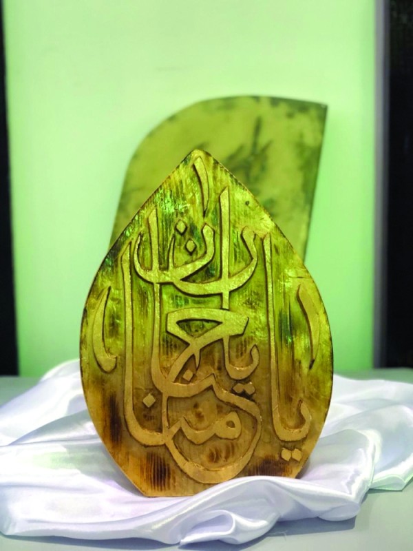 60 عملا فنيا بأنامل نزيلات السجون