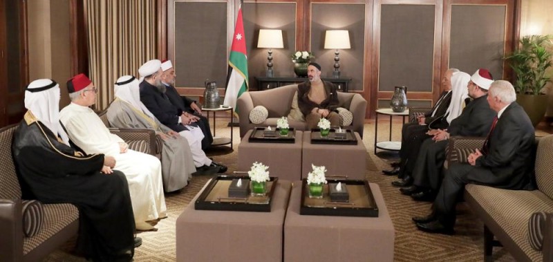 وزير الشؤون الإسلامية يشيد بتعزيز التعاون الإسلامي