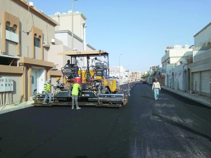 تطوير وسفلتة شوارع رئيسية بحاضرة الدمام