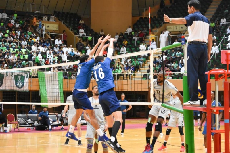 الهلال يحسم صدارة «الطائرة» بالفوز على الأهلي