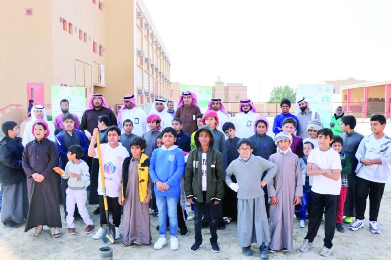 5000 شجرة لتحويل مرافق النعيرية «خضراء»