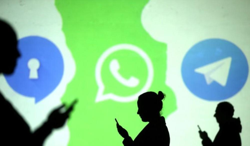 هل تؤثر وسائل التواصل الاجتماعي على النظام الغذائي للمراهقين؟