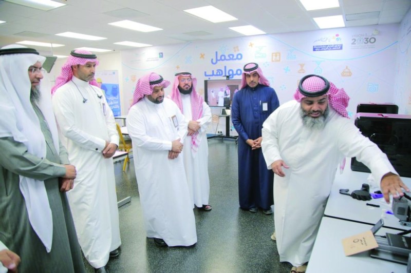 تدريب 211 معلما وطالبا على التصنيع الرقمي بالخفجي