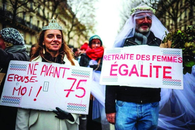 «مارتينيز».. ثوري ضد «ماكرون» بنكهة أمريكية لاتينية