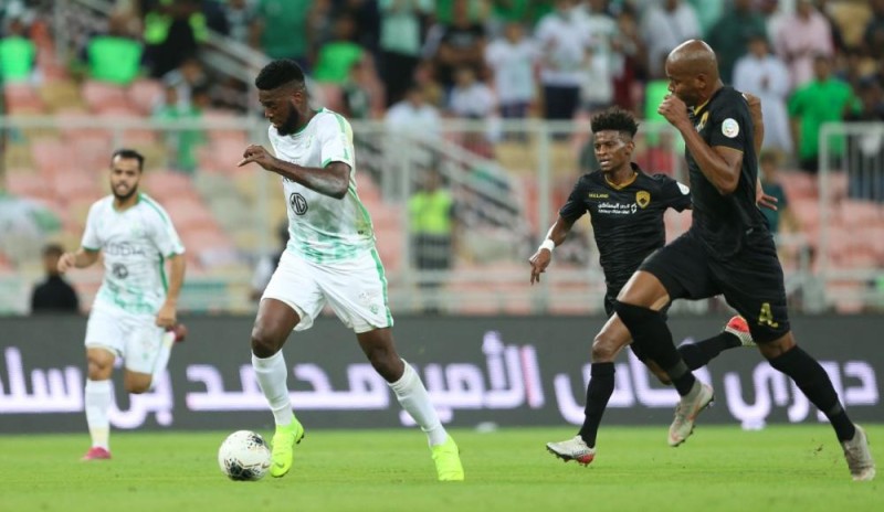 الأهلي لوصافة الدوري بعد فوزه على ضمك بخماسية