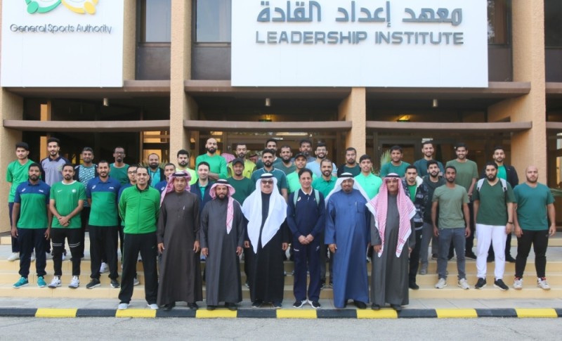 60 حكم طائرة يشاركون في دورة الواعدين