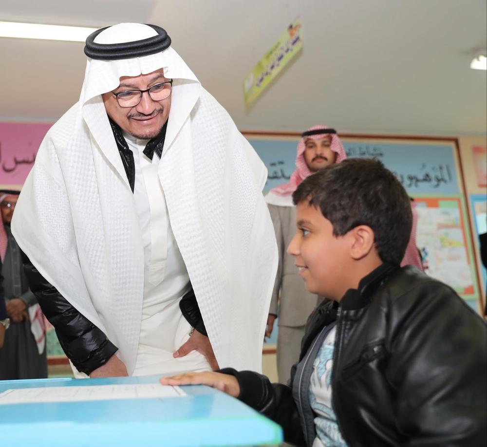 بالصور.. وزير التعليم داخل لجنة اختبارات منتصف العام