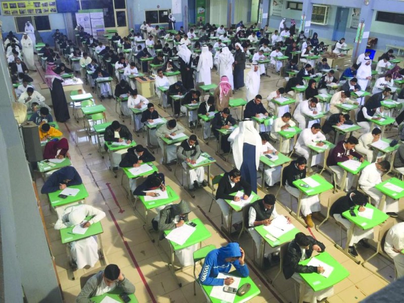 بعد توقف 14 عاما.. ارتياح لعودة الاختبارات التحريرية