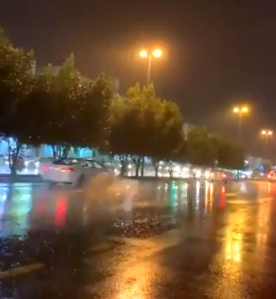 أمطار رعدية على مكة والدفاع المدني يحذر