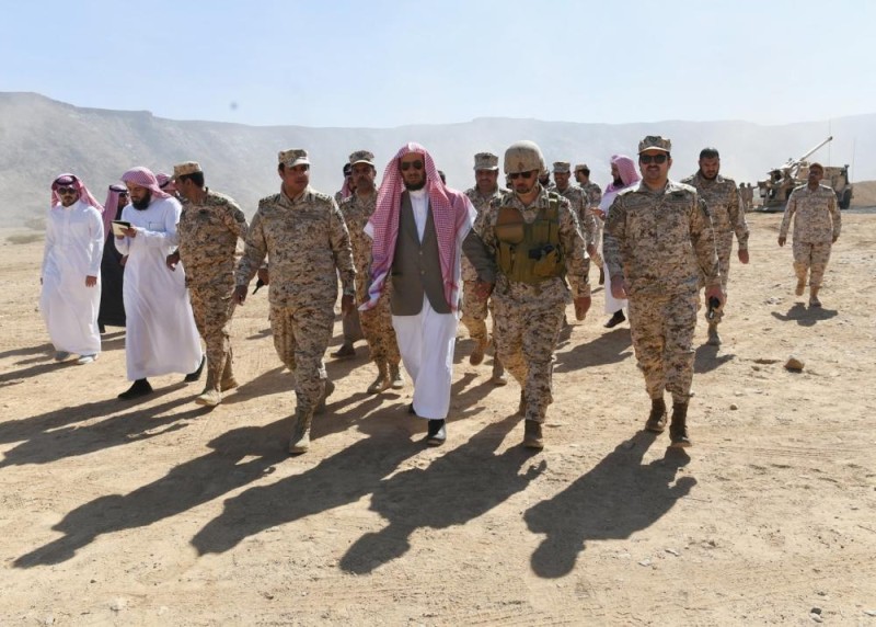 بالصور.. عضو «كبار العلماء» يزور المرابطين بالحد الجنوبي