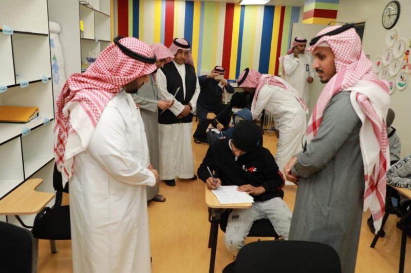 طلاب «إرادة» يؤدون الاختبارات بمستشفى الملك فهد بالدمام