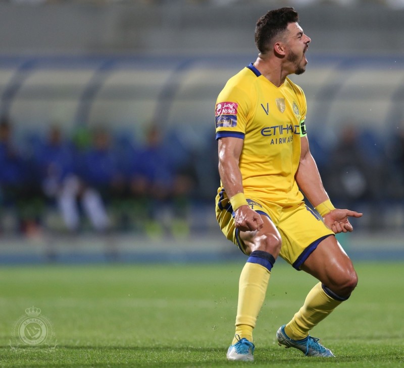 النصر أمام ضمك يسعى لرد الدين بعد 36 عاما