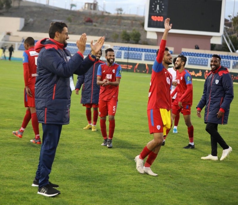 أبها يسقط البطل