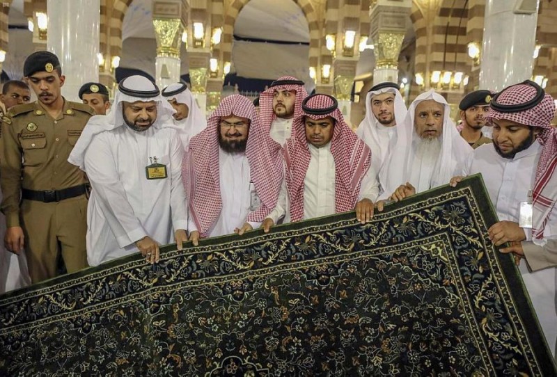 1100 سجادة جديدة للتوسعة الأولى في المسجد النبوي