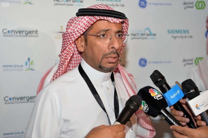 «زيارة للجبيل».. وزير الصناعة يتفاعل مع مطالب الصناعيين