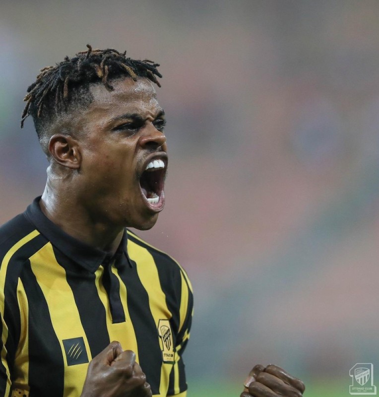 الاتحاد والفتح.. الهروب من القاع