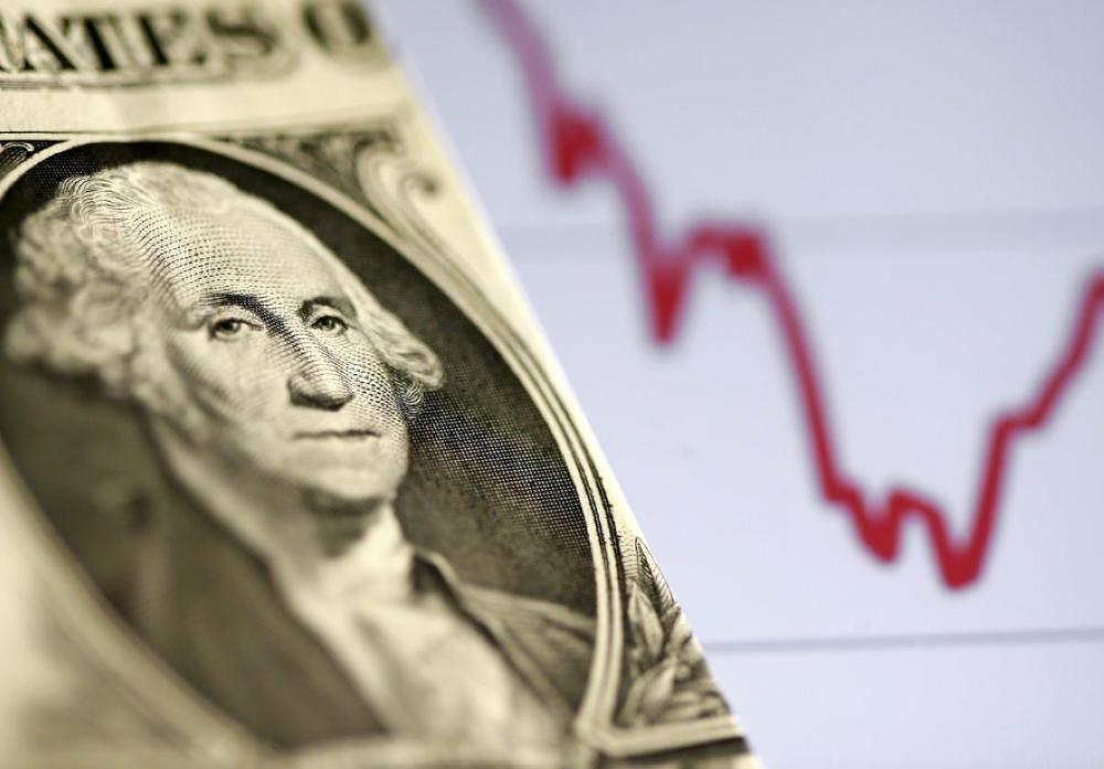الدولار يتراجع قرب أدنى مستوى في ثلاثة أسابيع