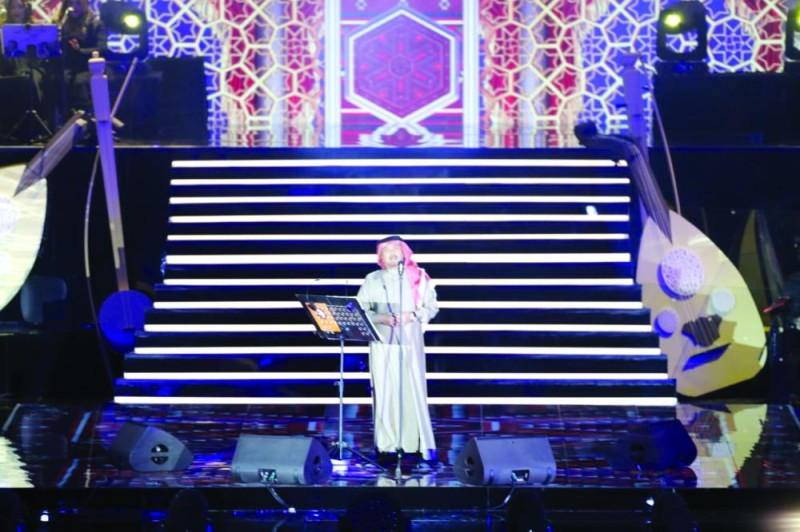 «العراب»
يشدو بصوت التاريخ والجغرافيا من البوليفارد