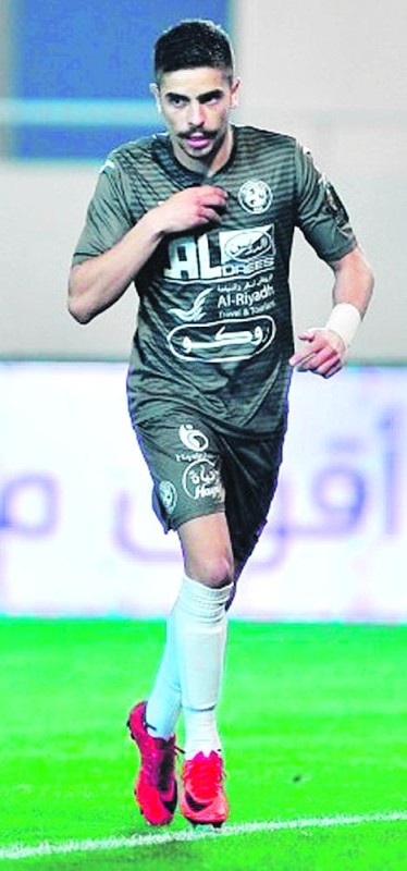 الوحدة يعلن تعاقده مع جوستافو
