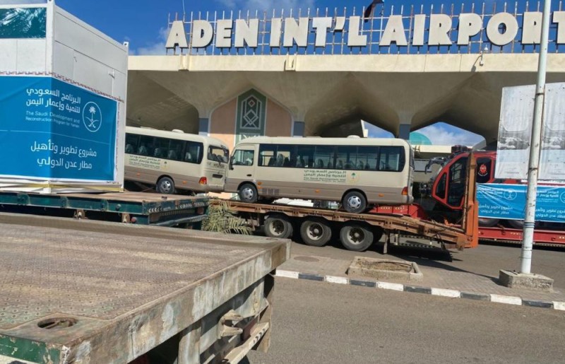 «آل جابر»: تطوير مطار عدن يعزز اقتصاد اليمن