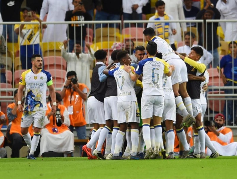 النصر يهزم التعاون ويُتوَّج بكأس «السوبر السعودي»