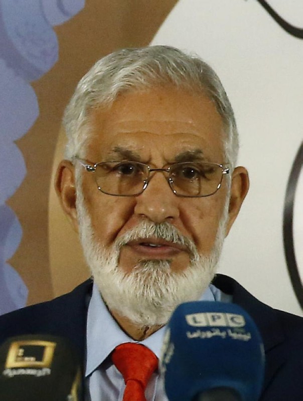 وزيرا خارجية وداخلية ليبيا في الجزائر لبحث الوضع الأمني