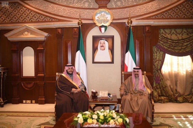 ولي عهد الكويت يستقبل الأمير تركي بن محمد بن فهد