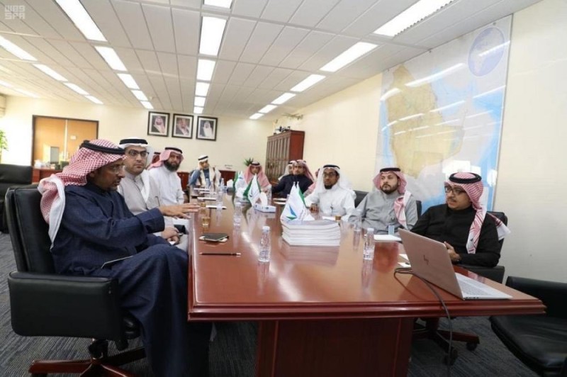 وزير الصناعة يطلع على مشروعات «العلوم والتقنية»