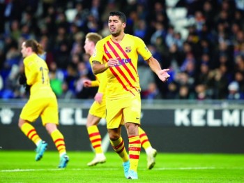 برشلونة يدافع عن لقبه المفضل في جدة
